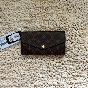 Louis Vuitton Monogram SARAH wallet